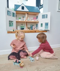 Dovetail House Wooden Dollhouse