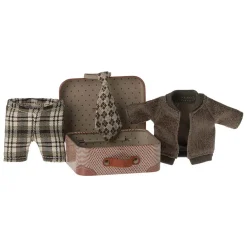 Jacket, Pants and Tie in a Suitcase - Grandpa Mouse