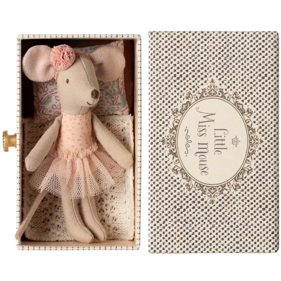 Little Sister Dance Mouse with Daybed